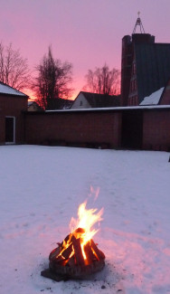 Feuer im Schnee Gemeindewiese